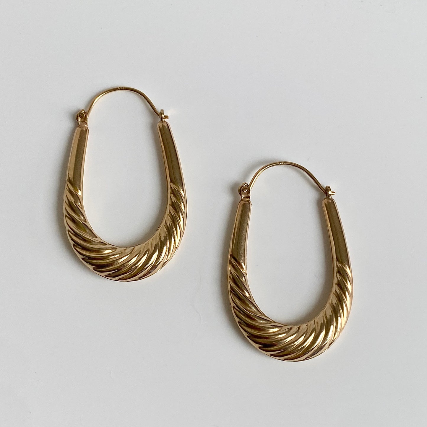Large Pre-loved 9ct Gold Patterned U-shaped Hoops | 37mm