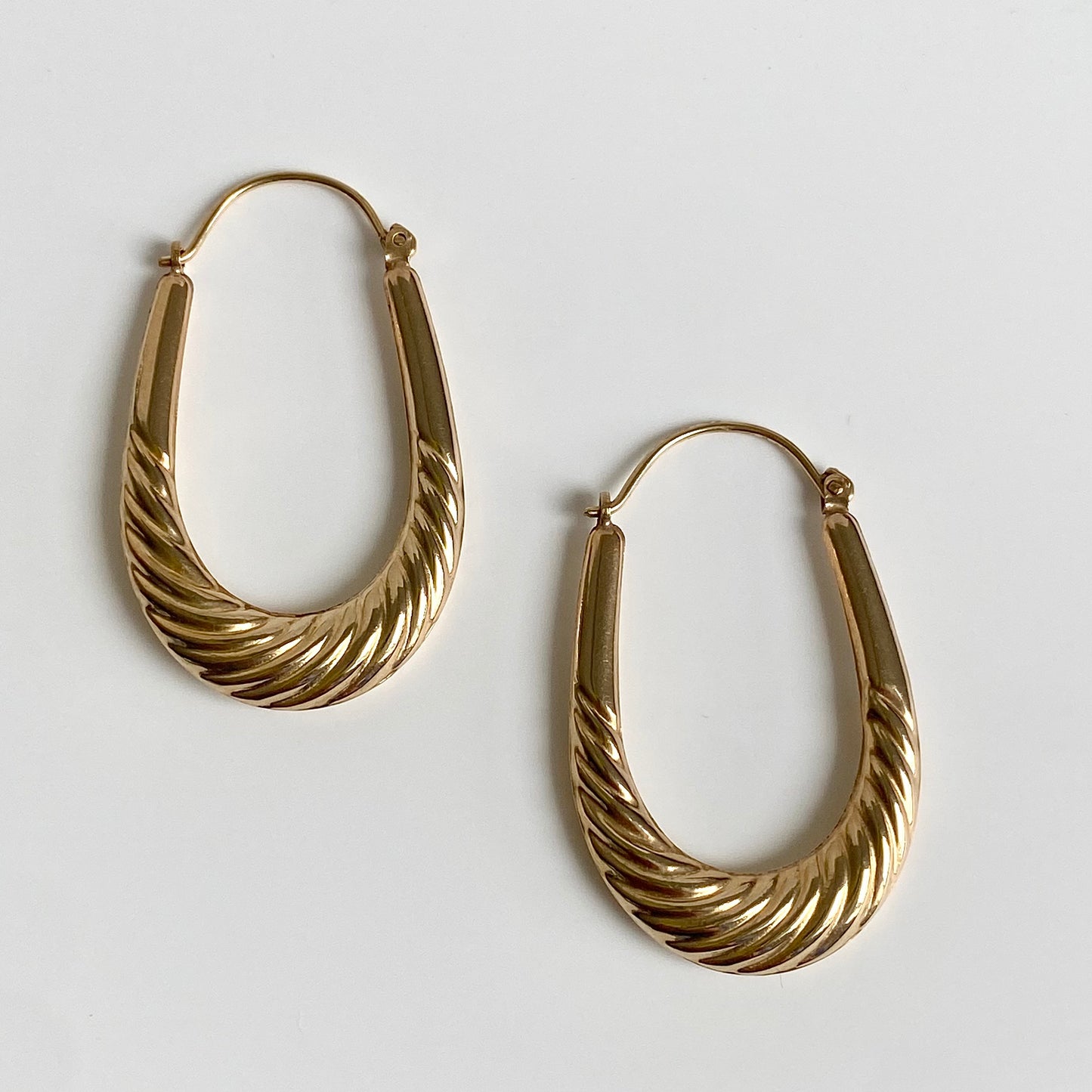 Large Pre-loved 9ct Gold Patterned U-shaped Hoops | 37mm