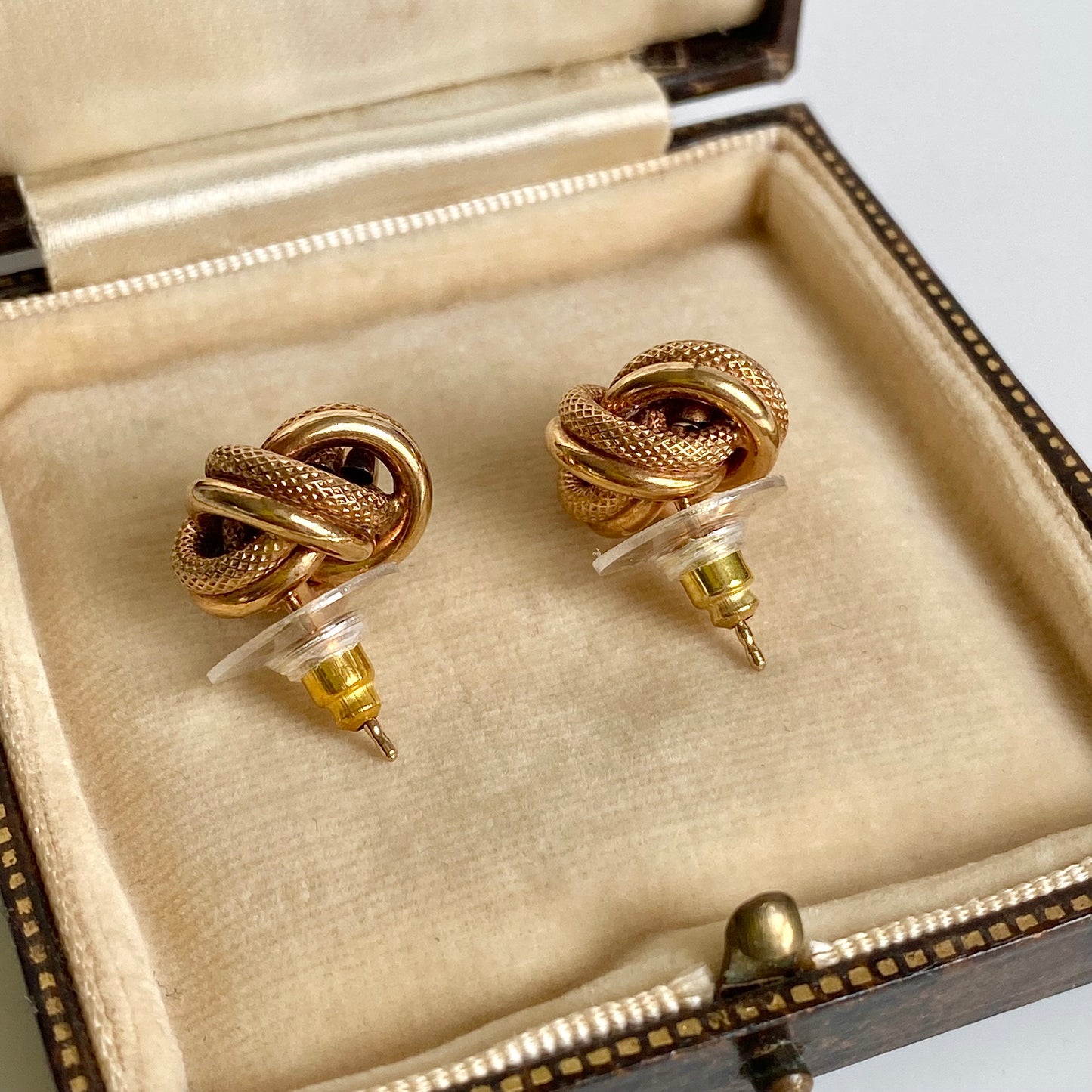 9ct Gold Textured Knot Earrings | 13mm