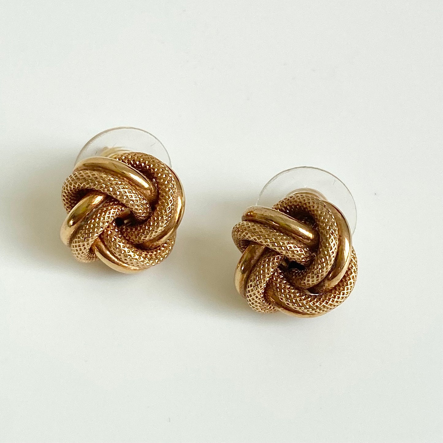 9ct Gold Textured Knot Earrings | 13mm