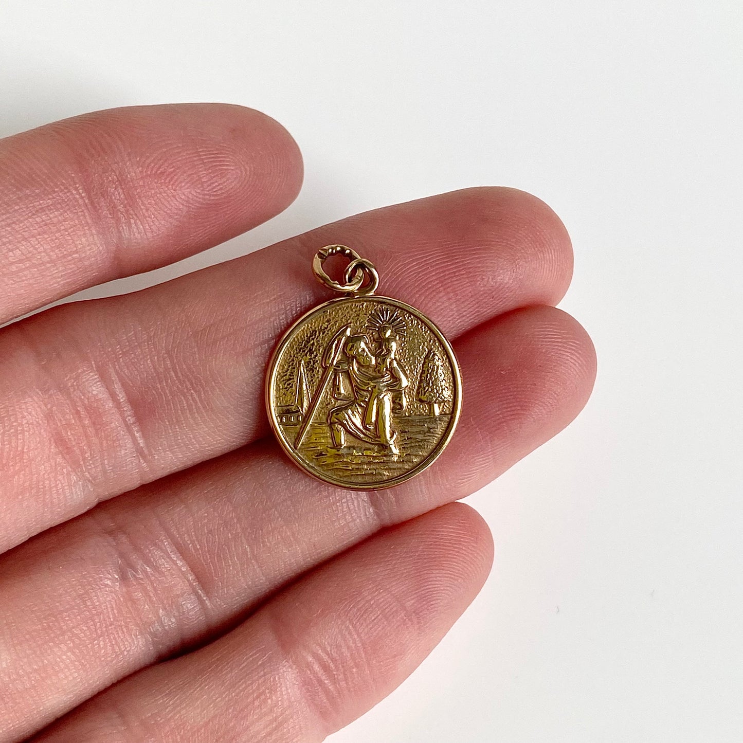 9ct Gold St Christopher Pendant | 18mm