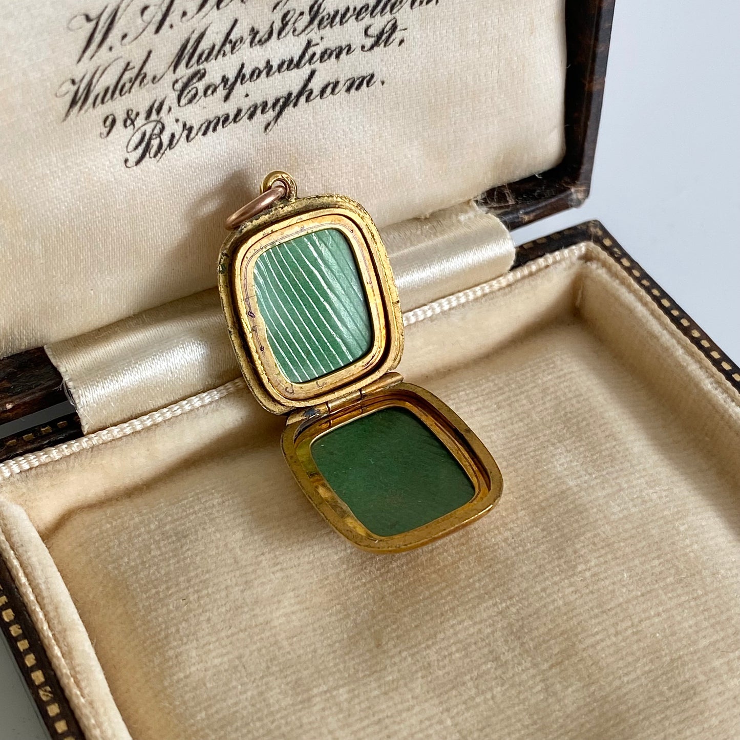 Antique 9ct Gold B&F Rectangle Locket | 17mm