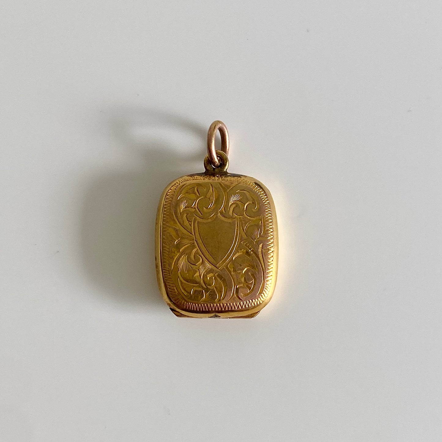 Antique 9ct Gold B&F Rectangle Locket | 17mm