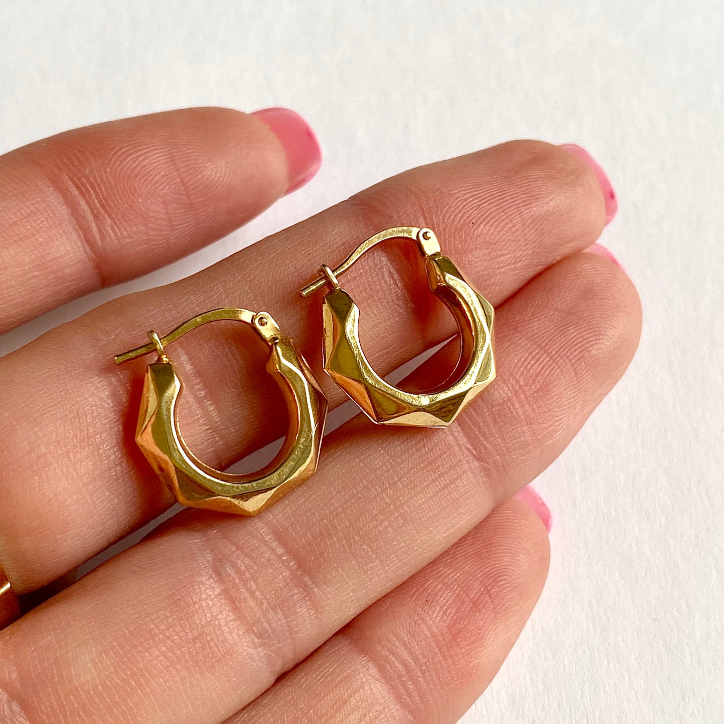 Vintage 9ct Gold Faceted Hexagon Hoops | 17mm