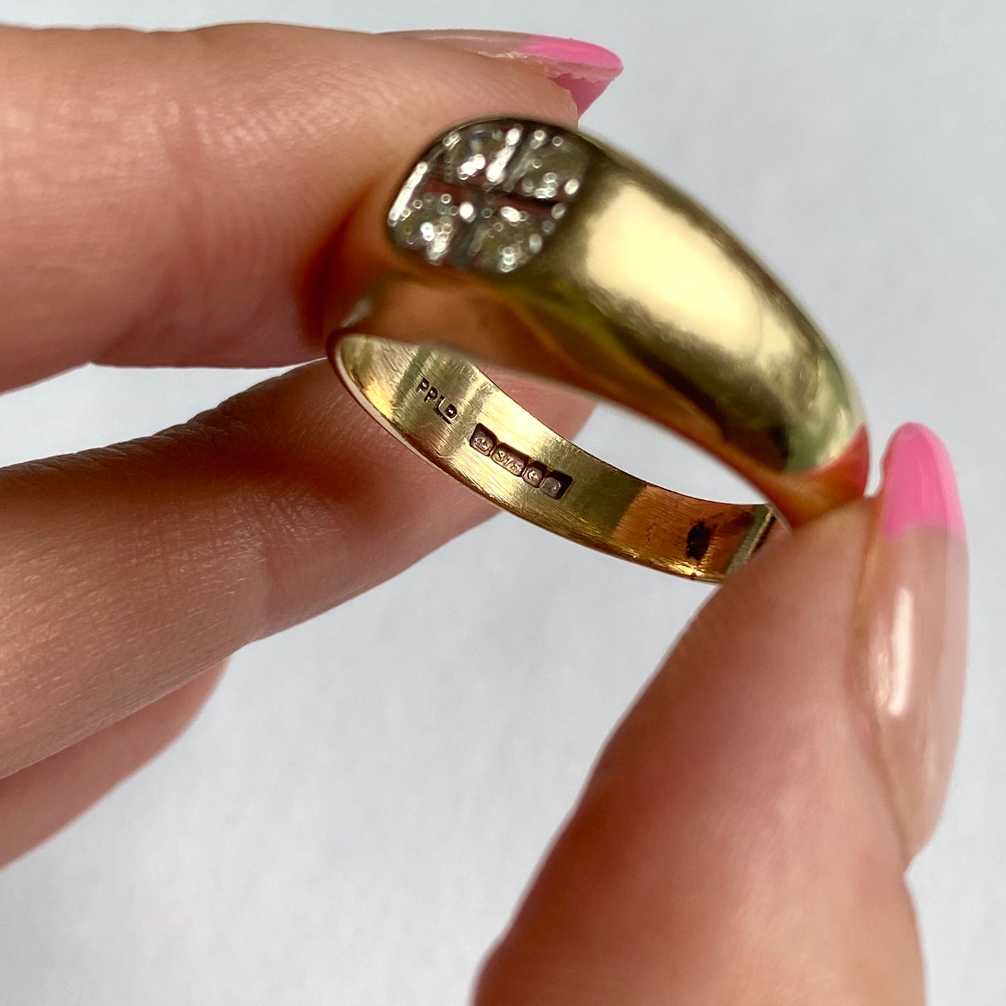 Fantastic Vintage 9ct Gold and Diamond Domed Ring | Size UK T.75