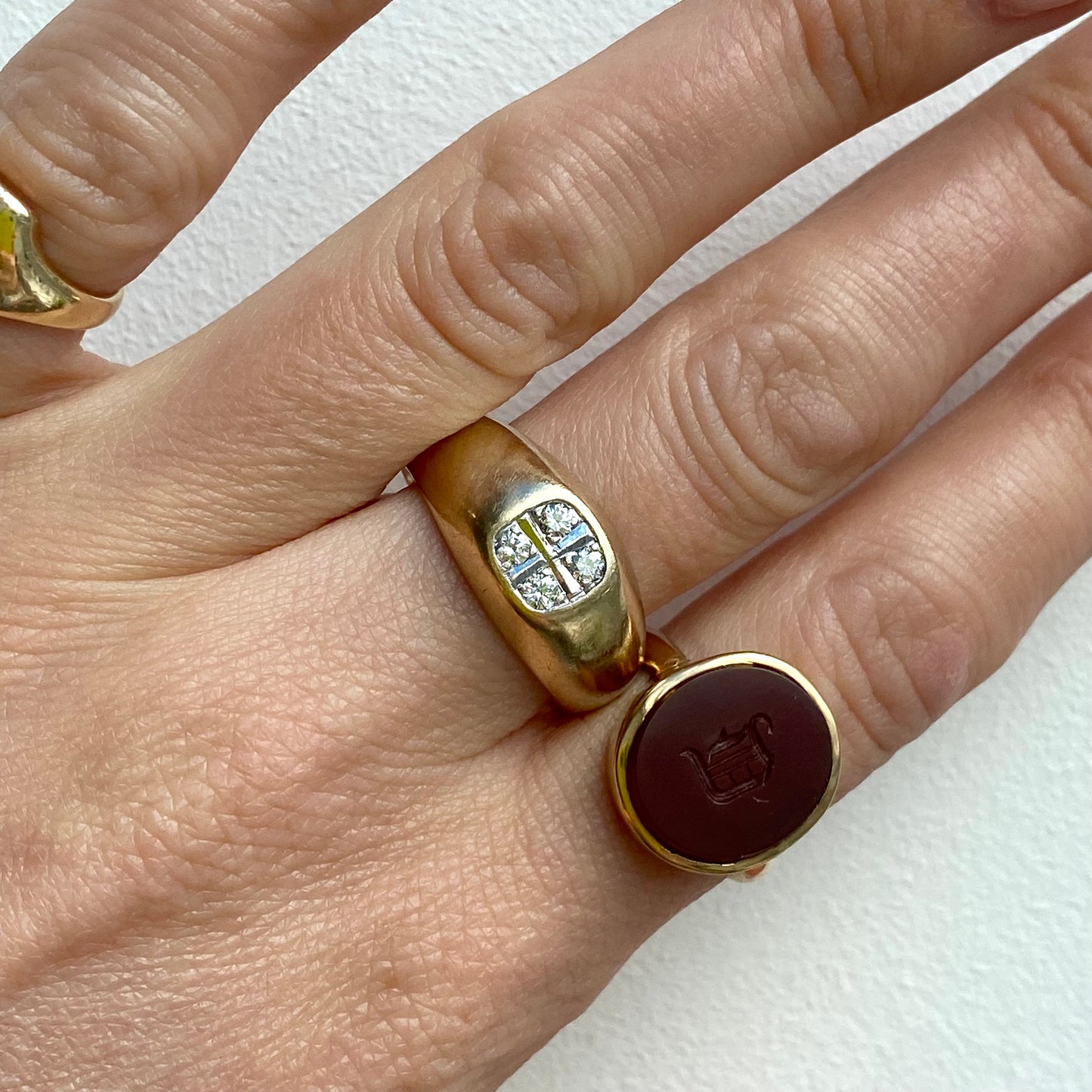 Fantastic Vintage 9ct Gold and Diamond Domed Ring | Size UK T.75