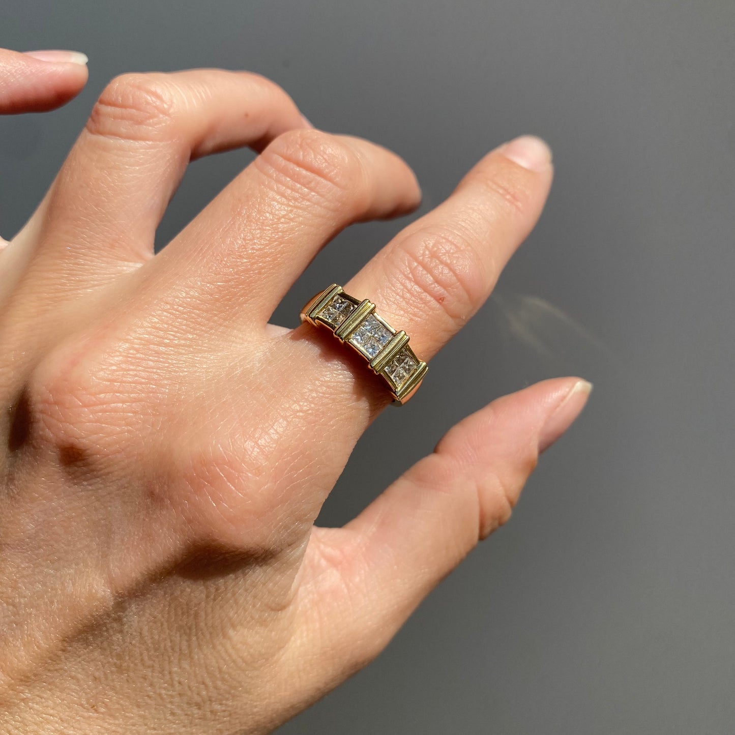 Stunning 18ct Gold & Princess Cut Diamonds Ring  |  Size UK N.5