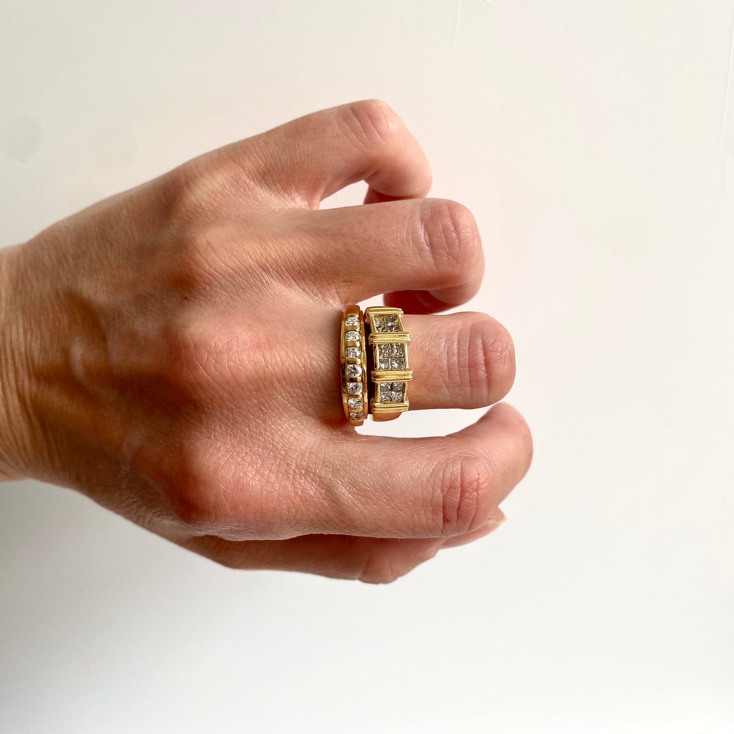 Stunning 18ct Gold & Princess Cut Diamonds Ring  |  Size UK N.5