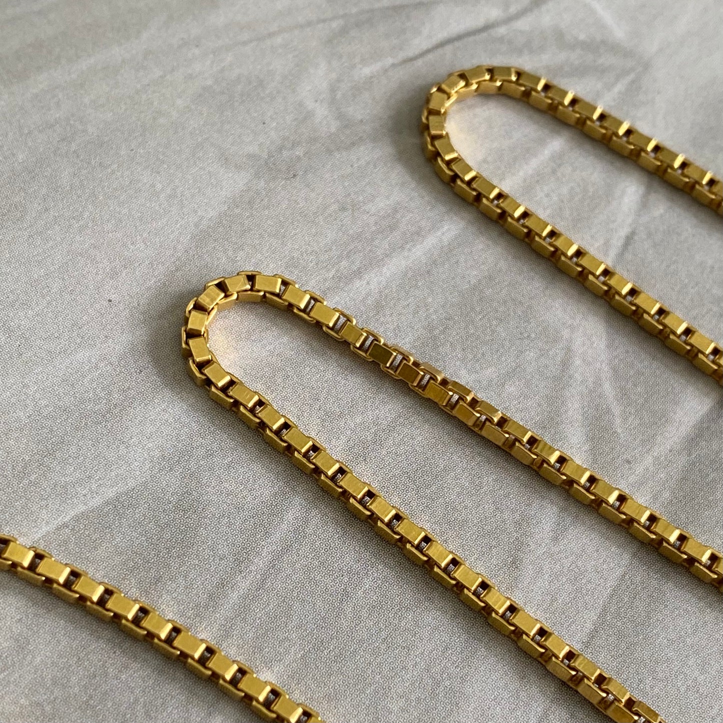 18ct Heavy Chunky Box Chain  |  20.5"
