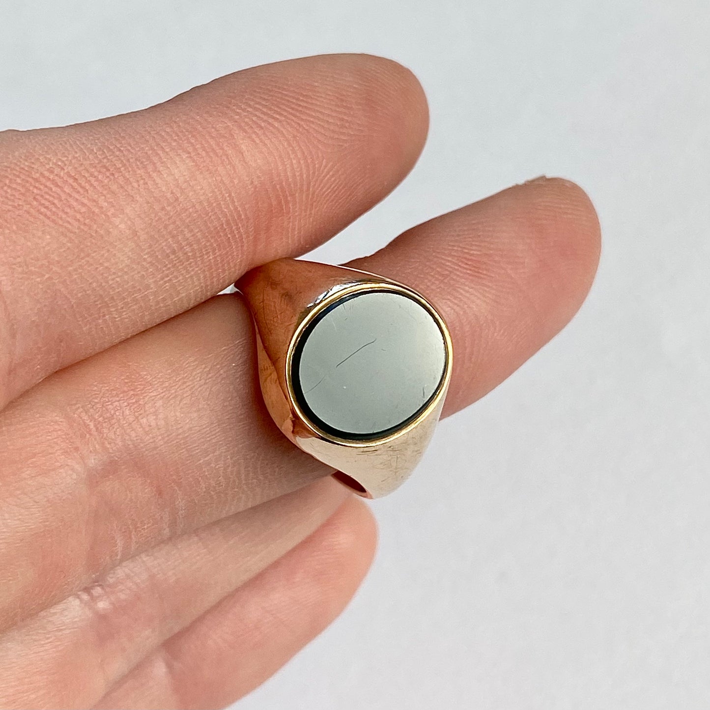 9ct Gold and Bloodstone Signet Ring  |  Size UK M.5