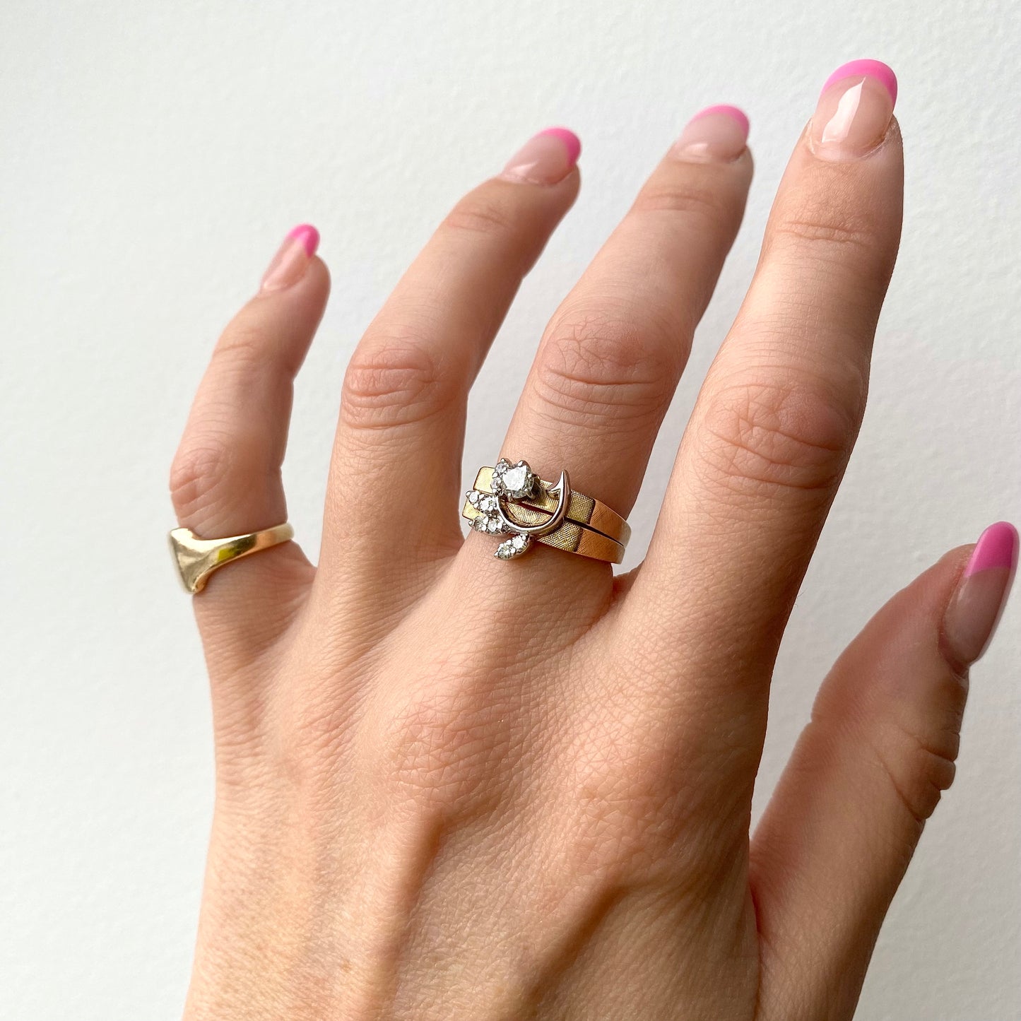 Stunning Vintage 14ct & Diamond Naturalistic Interlocking Ring  |  Size UK L.5