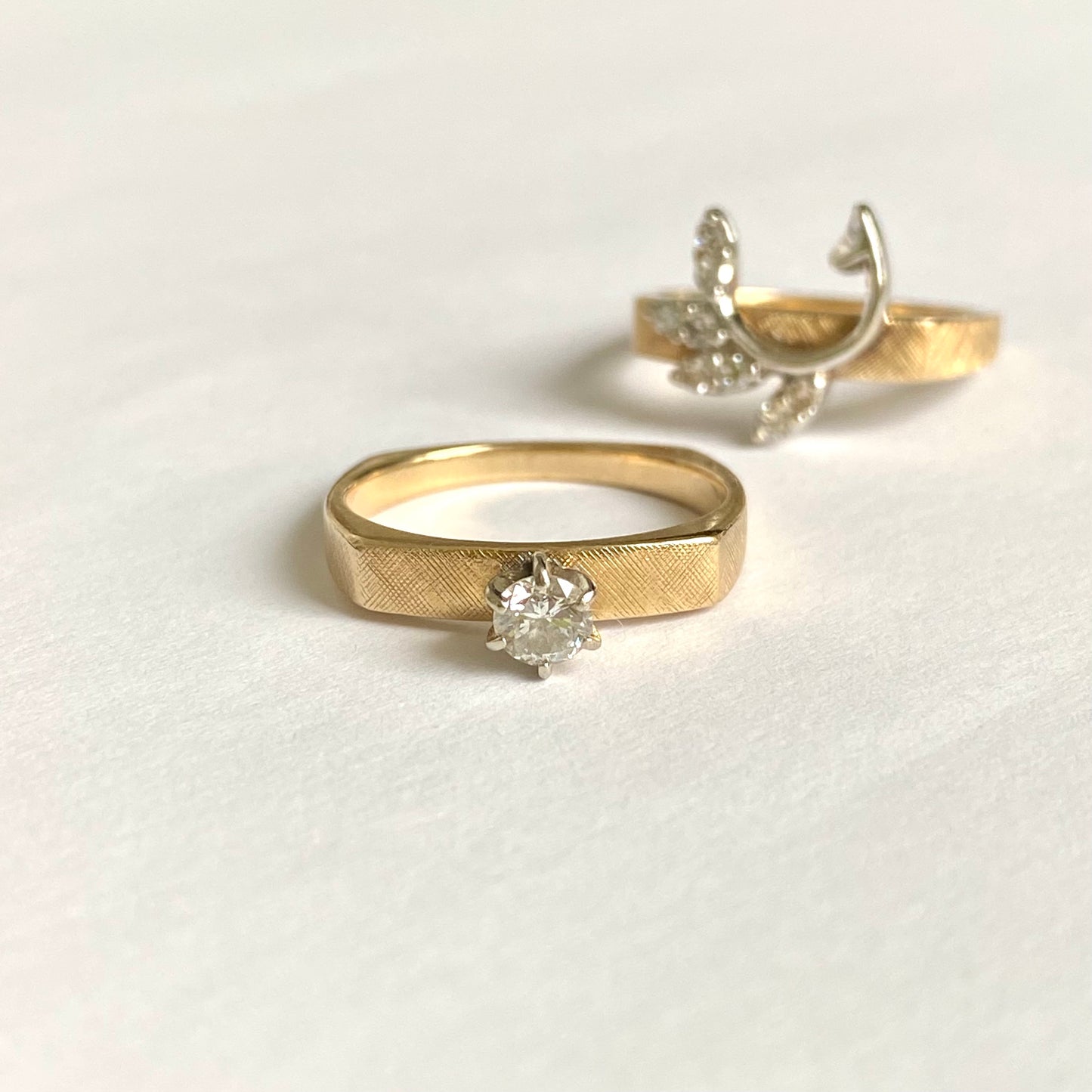 Stunning Vintage 14ct & Diamond Naturalistic Interlocking Ring  |  Size UK L.5