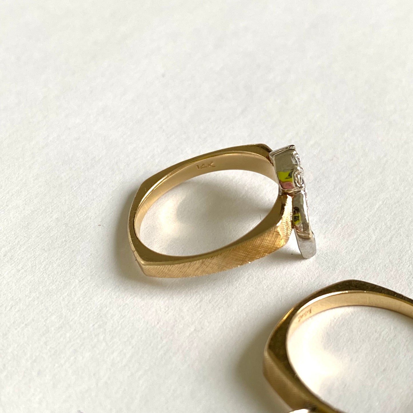 Stunning Vintage 14ct & Diamond Naturalistic Interlocking Ring  |  Size UK L.5
