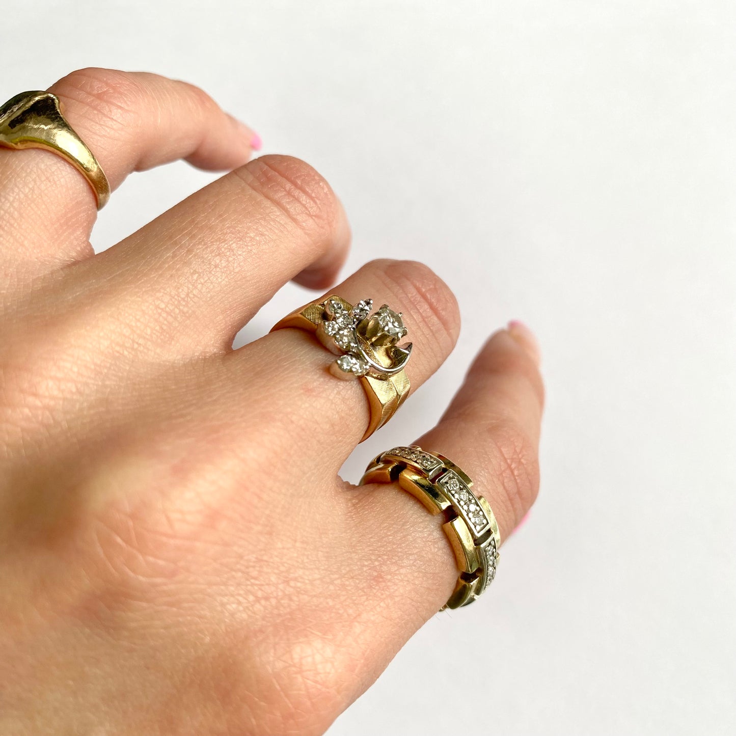 Stunning Vintage 14ct & Diamond Naturalistic Interlocking Ring  |  Size UK L.5
