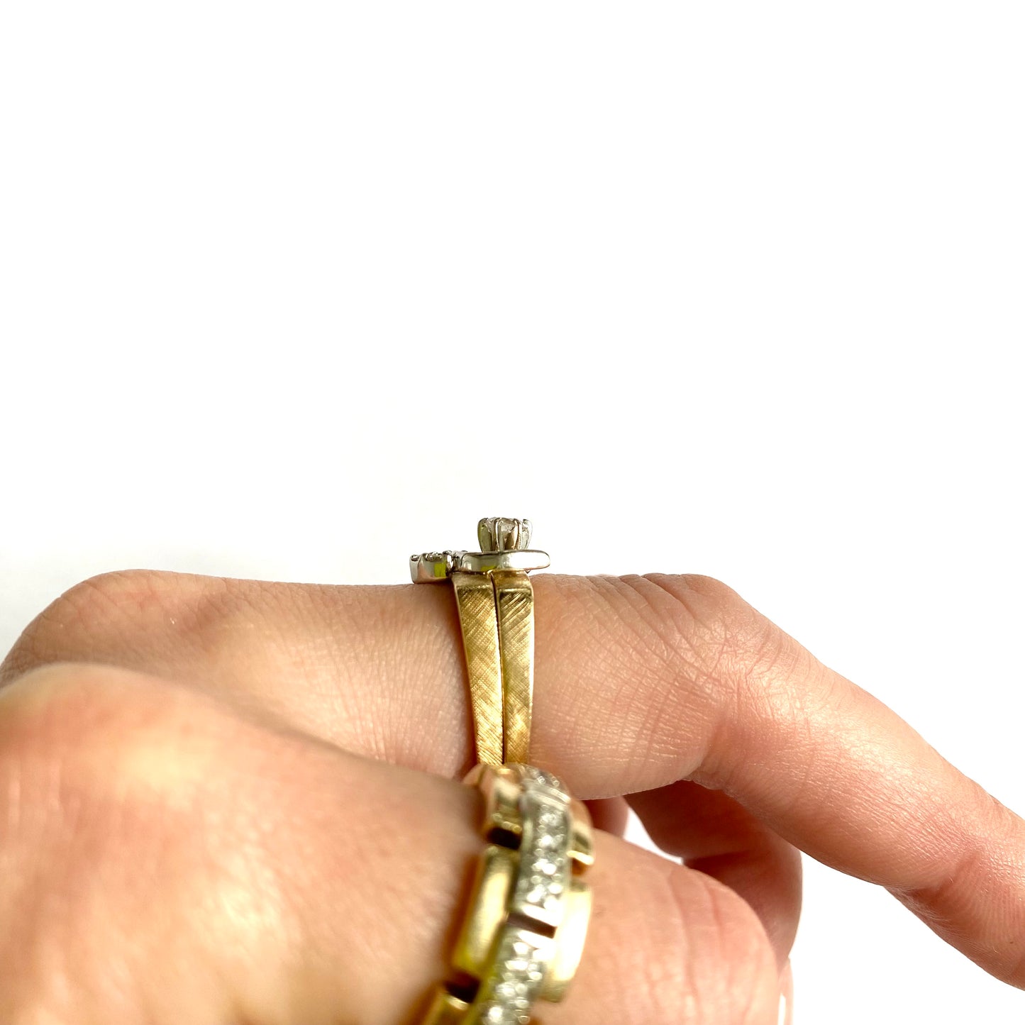 Stunning Vintage 14ct & Diamond Naturalistic Interlocking Ring  |  Size UK L.5