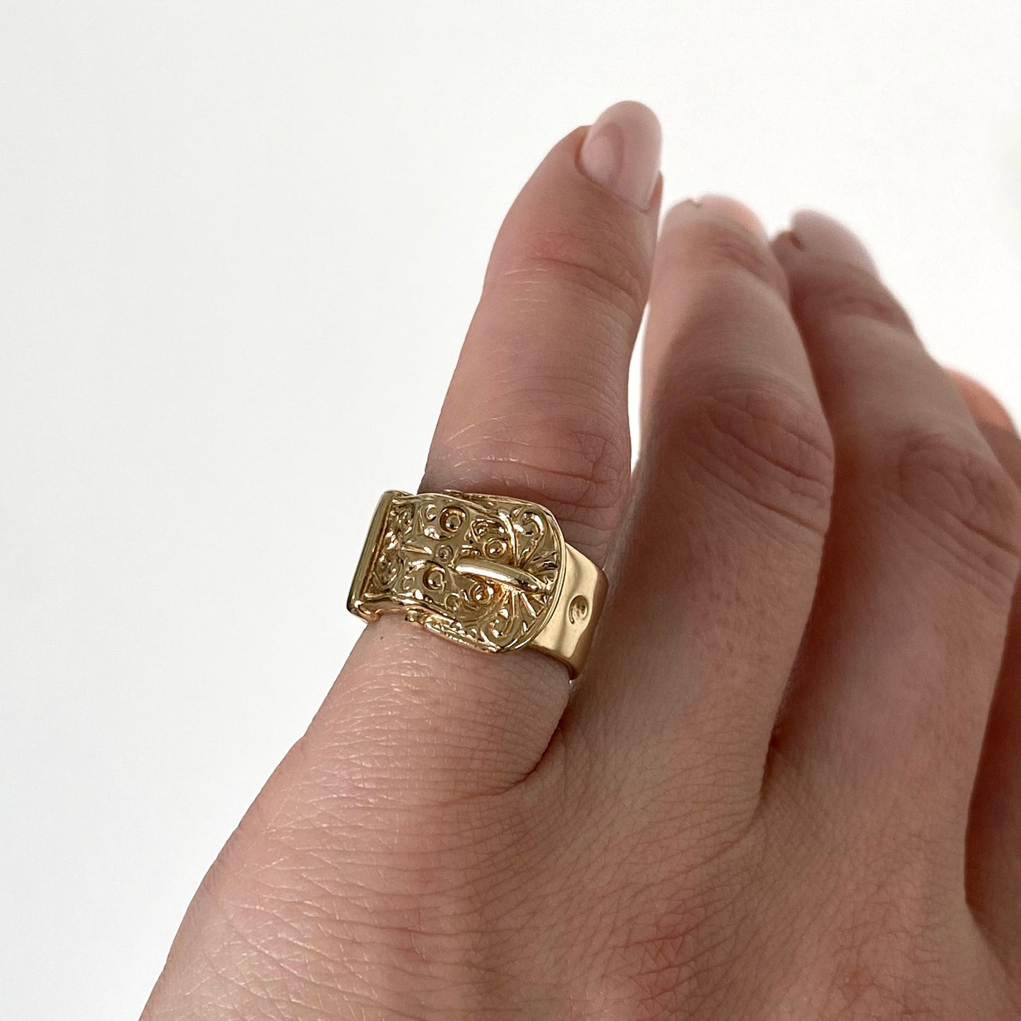 Chunky 9ct Gold Vintage Buckle Ring  |  Small Size UK G.25/F